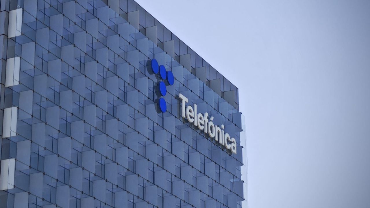 Telefónica sufre una supuesta brecha de ciberseguridad que expone los datos de miles de clientes