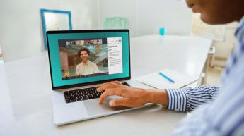 Zoom amplía a un millón de asistentes la capacidad de sus webinars