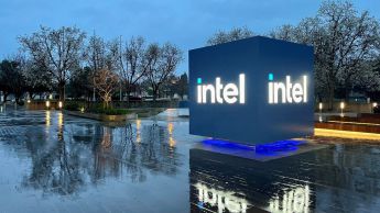 Intel estudia separar su división de fundición y recortar gastos para afrontar su crisis financiera