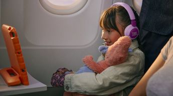 JBL lanza nuevos auriculares para niños con tecnología Safe Sound y control parental