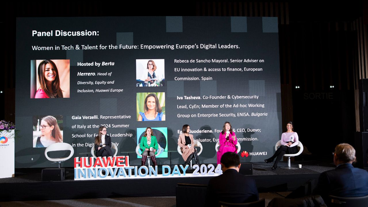 Mesa redonda en el Huawei Innovation Day