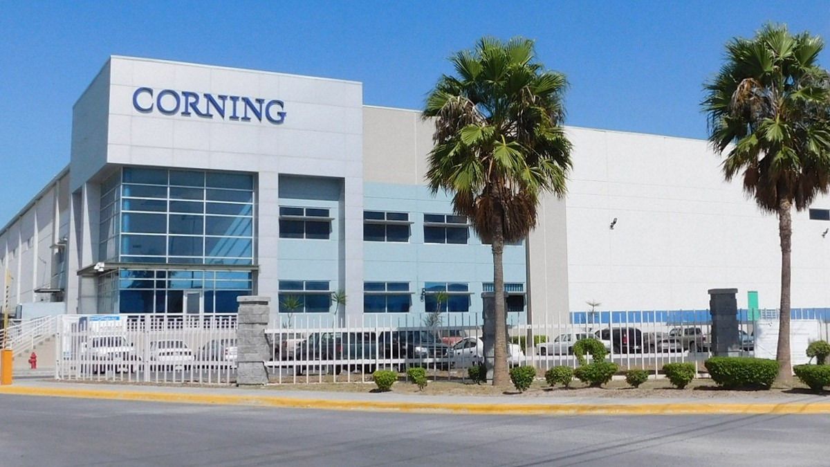 Corning ofrece retirar exclusividades y restricciones en contratos para evitar las sanciones de la UE