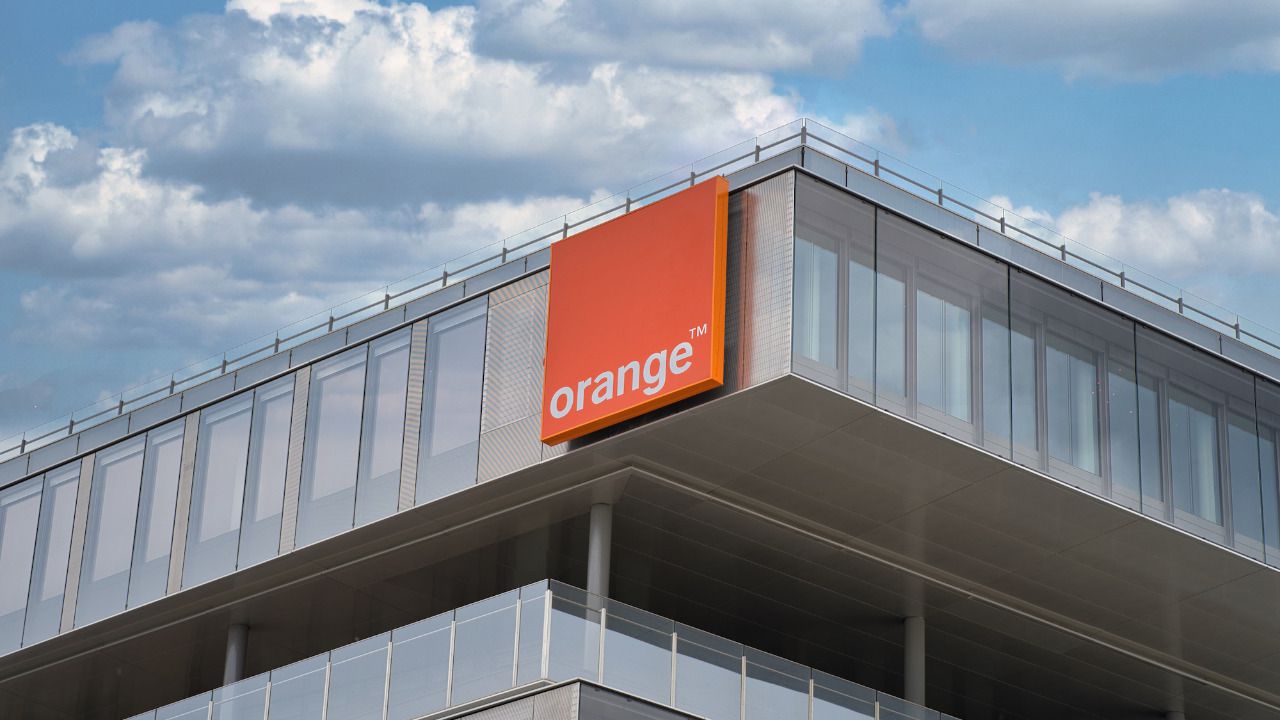 Orange subirá sus tarifas hasta seis euros a partir de enero