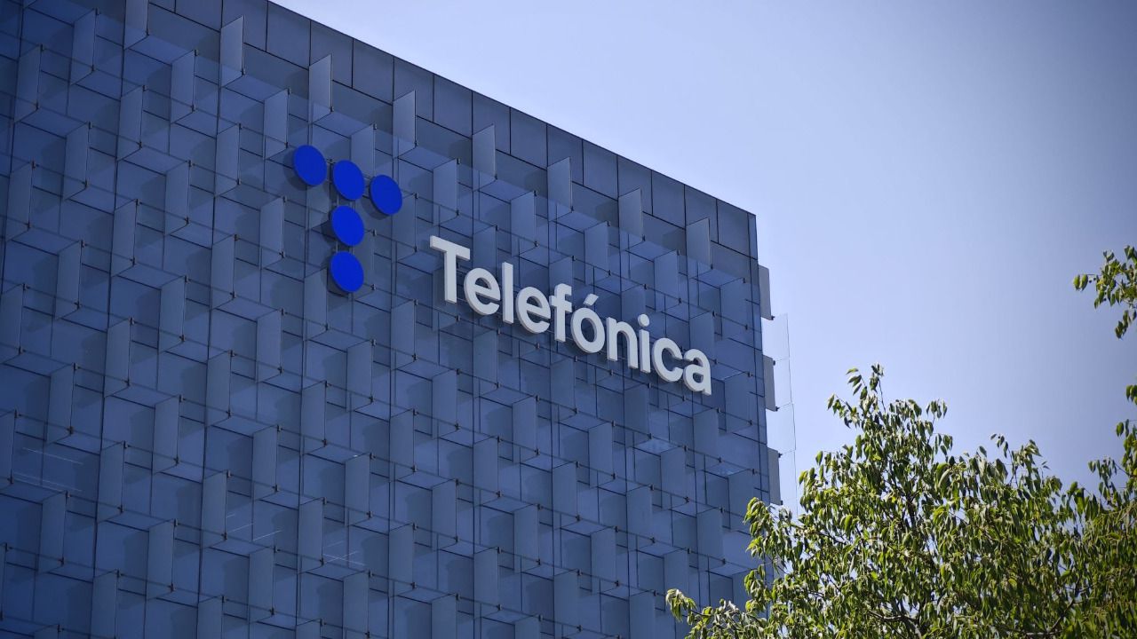 STC ejecuta su opción a compra y ya posee el 9,97% de Telefónica