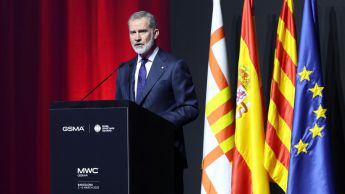 Felipe VI insta a "encontrar el equilibrio entre innovación y regulación" en materia de IA