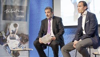 El presidente de Telefónica España, Luis Miguel Gilpérez (izqda.) junto a José Antonio Delgado, consejero delegado de Ericsson España