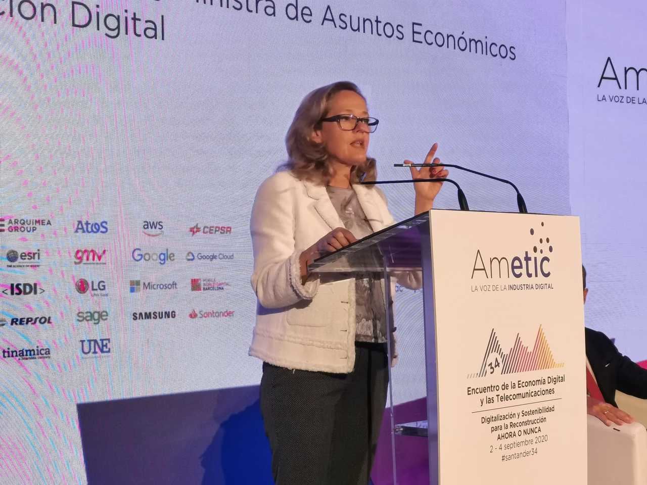 Nadia Calviño, vicepresidenta tercera del Gobierno y ministra de Asuntos Económicos y Transformación Digital de España, durante su intervención en el 34 Encuentro de la Economía Digital y las Telecomunicaciones