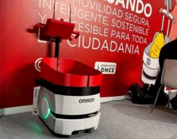 La Fundación ONCE presenta un robot para ayudar a personas con discapacidad