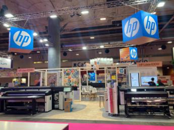 HP presenta su nueva serie de impresoras flexibles HP latex FS en la feria C!Print