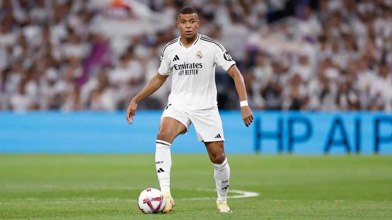 Kylian Mbappé durante un partido con el Real Madrid