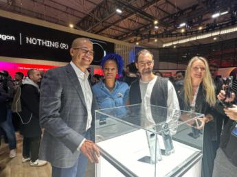 Nothing sorprende en el MWC 2025 con sus nuevos Phone 3a y 3a Pro