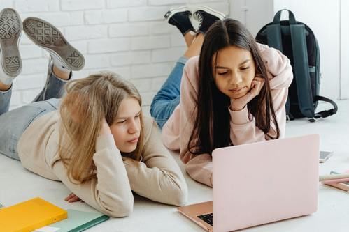 Solo un 1% de las alumnas de ESO se plantea estudiar grados en TIC