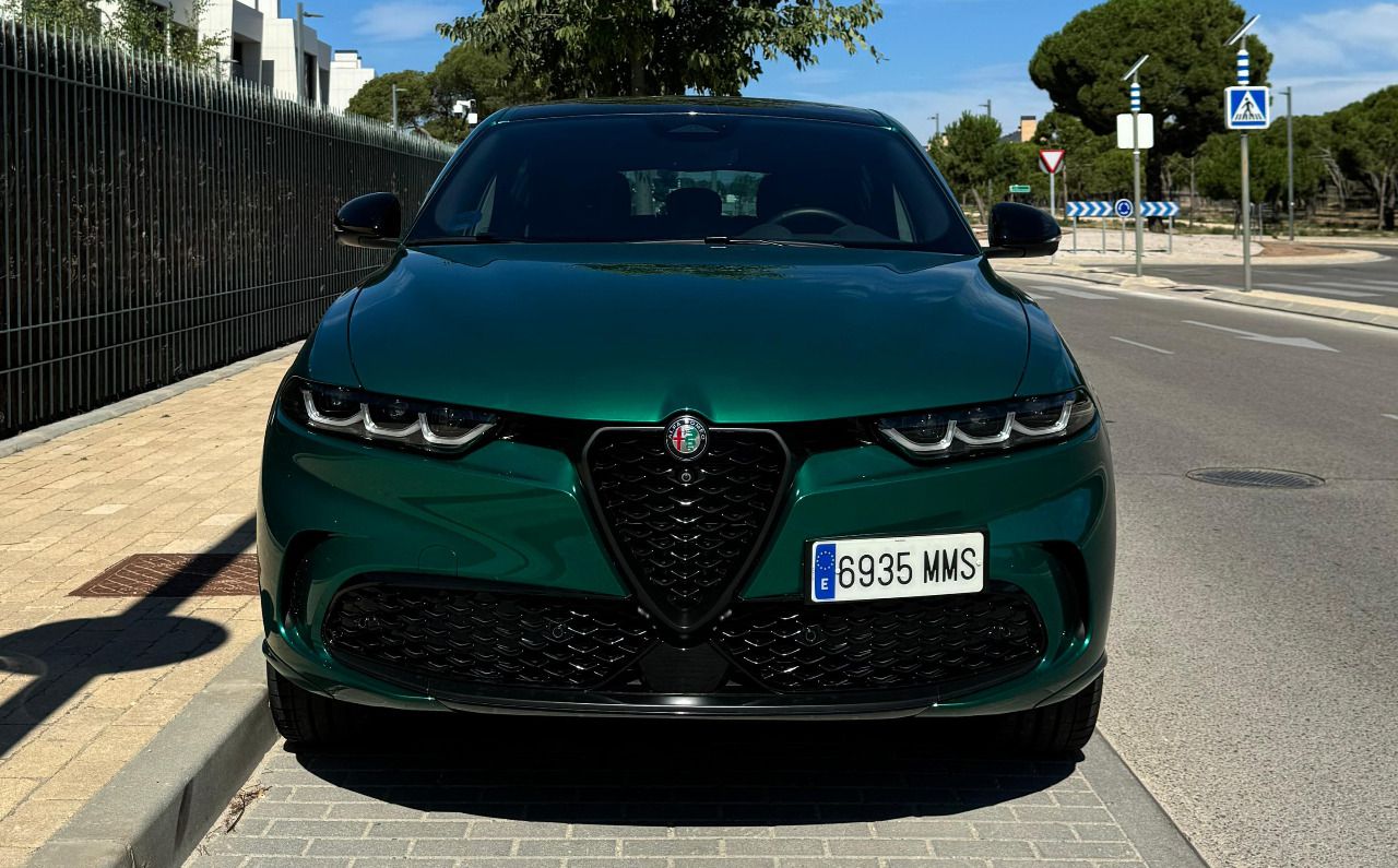 Vista frontal del Alfa Romeo Tonale (Rodrigo Gavía)