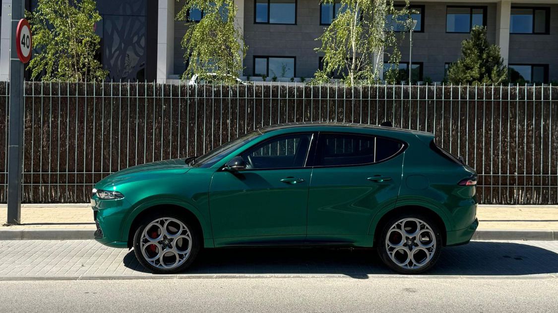 Vista lateral del Alfa Romeo Tonale (Autor: Rodrigo Gavía)