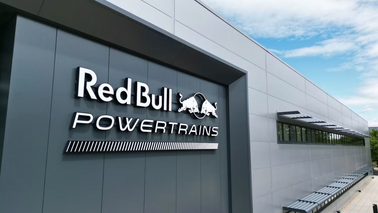 Creación de las instalaciones Red Bull Powertrains para el desarrollo de los nuevos motores