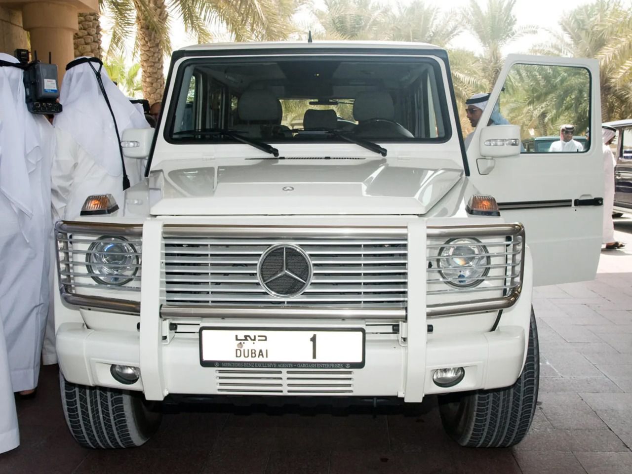 Mercedes-Benz G 63 V12 con la matrícula número 1 del jeque de Dubái