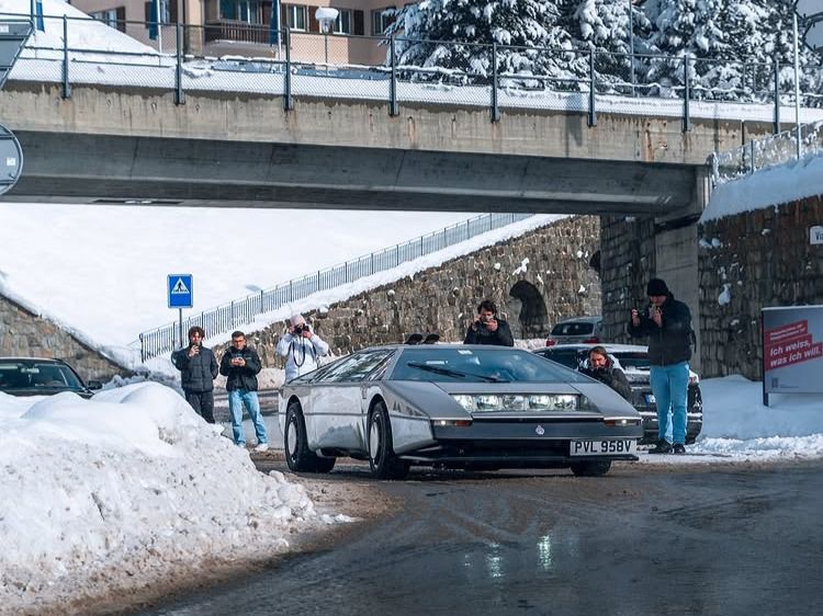 Aston Martin Bulldog (Autor: Jorge El Busto)