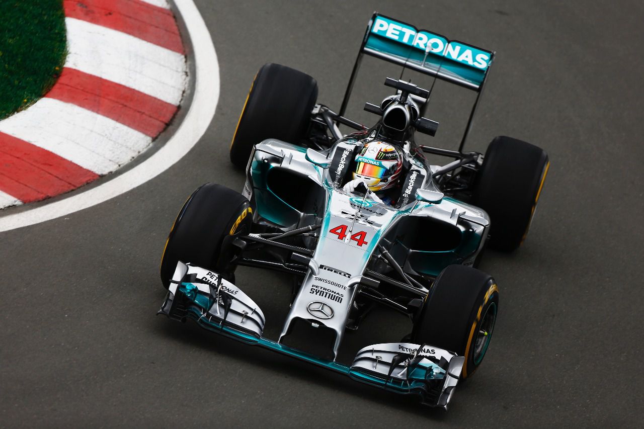 Lewis Hamilton al volante del W05